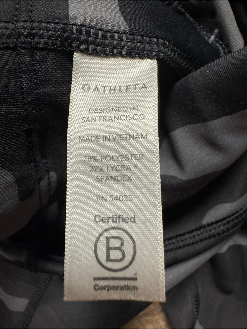 Athleta Camo Contender 7/8 Tight in Powerlift Size Small - Picture 8 of 9